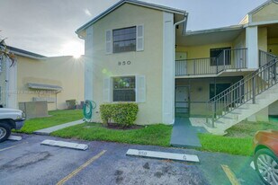 950 Constitution Dr in Homestead, FL - Building Photo