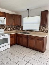 118 Georgia Rd in Lehigh Acres, FL - Foto de edificio - Building Photo