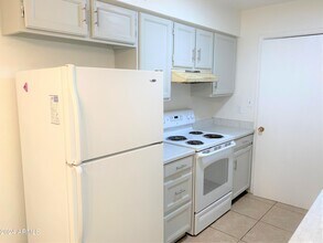 452 S Olive-Unit -5 in Mesa, AZ - Foto de edificio - Building Photo