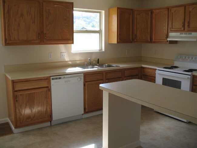 1700 Big Tree Dr, Unit 1700 Big Tree Dr #86 in Fairmont, WV - Foto de edificio - Building Photo