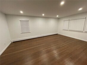 537 Palmer Ave in Mamaroneck, NY - Building Photo - Building Photo