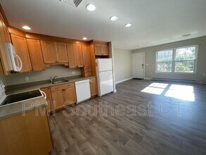 22 Luce Ave in East Lyme, CT - Building Photo - Building Photo