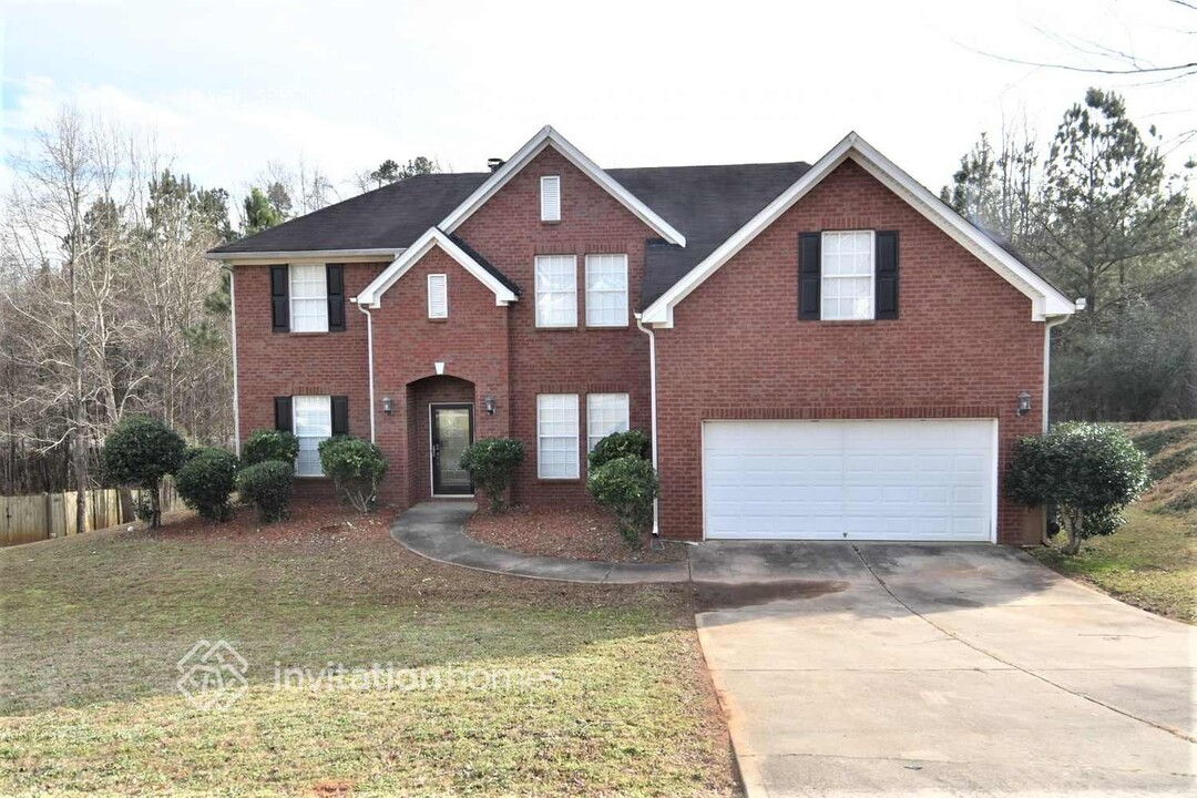 4390 Split Creek Dr in Douglasville, GA - Building Photo