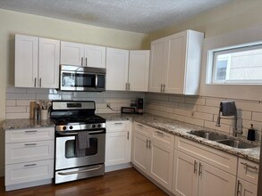 846 Lafayette Ave NE in Grand Rapids, MI - Building Photo - Building Photo