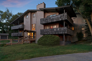 Fontenelle Hills Apartments