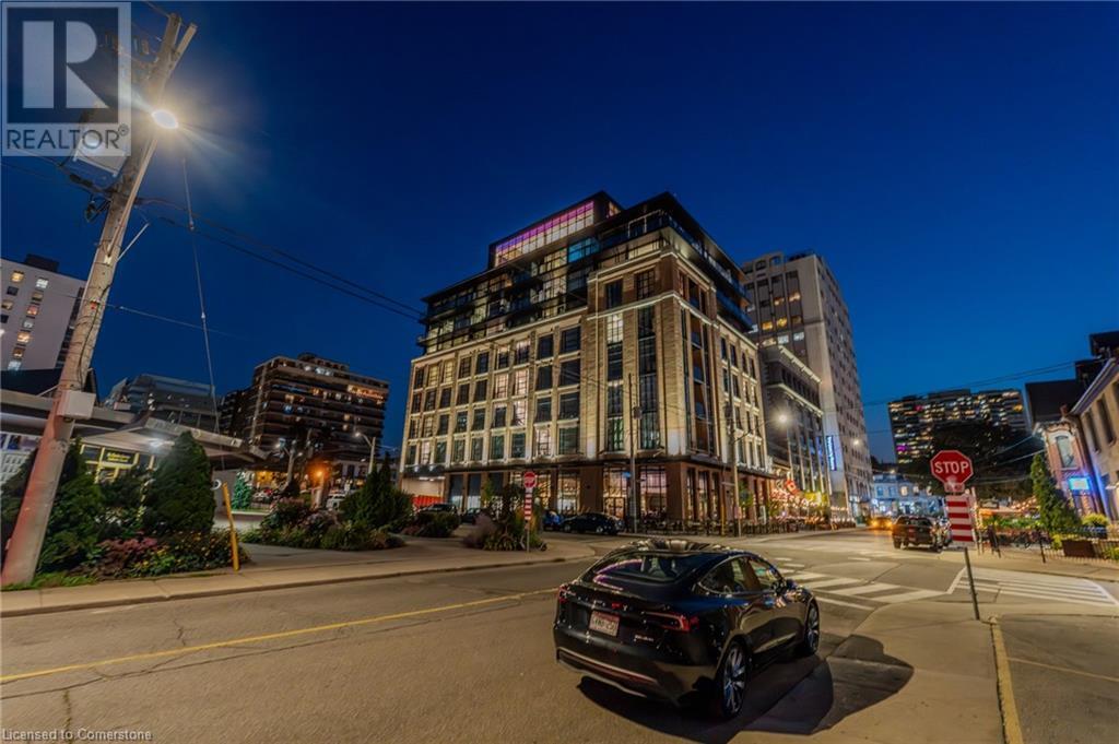 24 Augusta St in Hamilton, ON - Building Photo