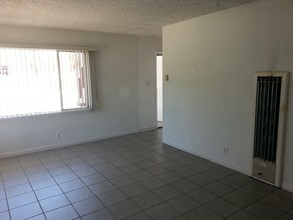 73545 Shadow Mountain Dr in Palm Desert, CA - Building Photo - Building Photo