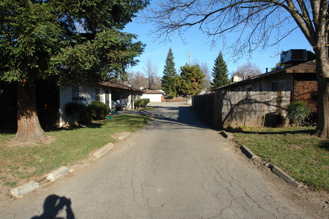 2166 Shoshone Ave in Chico, CA - Building Photo - Building Photo