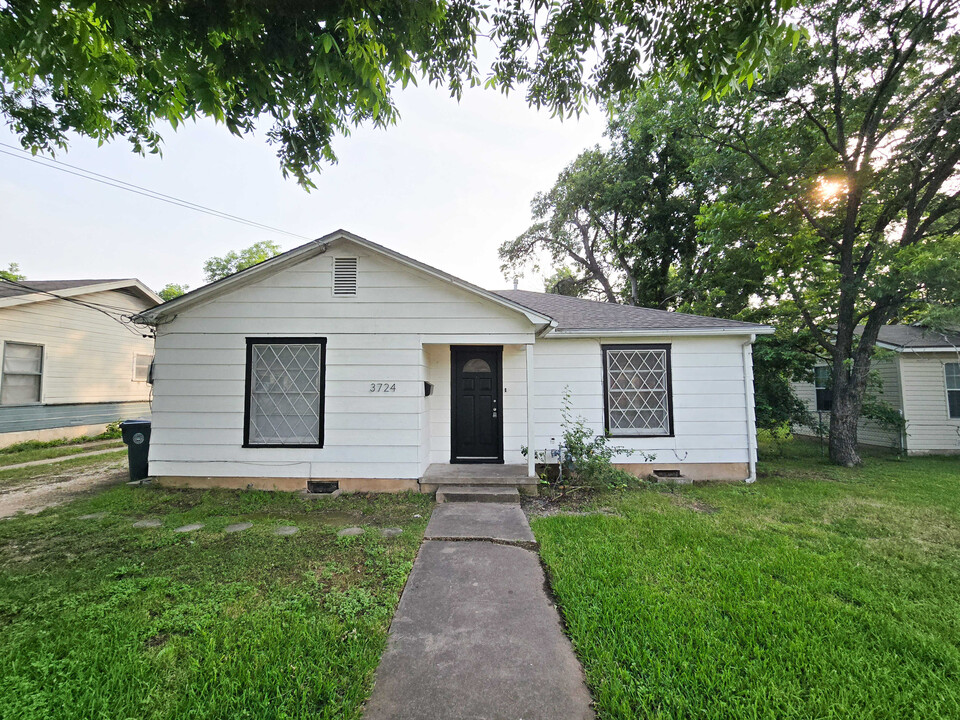 3724 N 25th St in Waco, TX - Building Photo