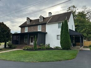 1839 Lower State Rd, Unit Apartment C in Doylestown, PA - Foto de edificio - Building Photo