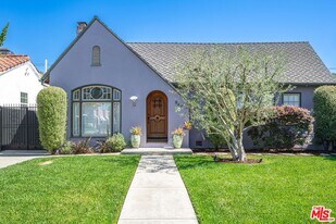 944 S Hudson Ave in Los Angeles, CA - Building Photo