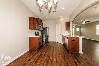 10764 South Lake Mist Lane in Willis, TX - Foto de edificio - Building Photo