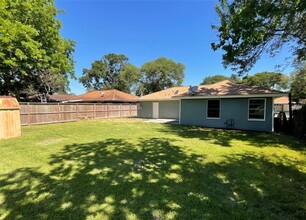 712 Trimm Ave in Pasadena, TX - Building Photo - Building Photo