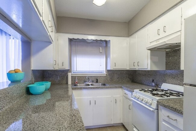 1305 Memorial Dr, Unit 06