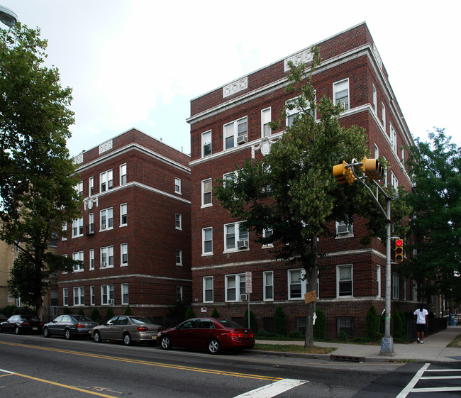 375 Clifton Ave in Newark, NJ - Building Photo - Building Photo