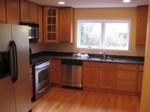 1723 Wildberry Dr in Glenview, IL - Building Photo - Building Photo