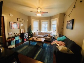 148 Calumet St, Unit 1 Apartamentos