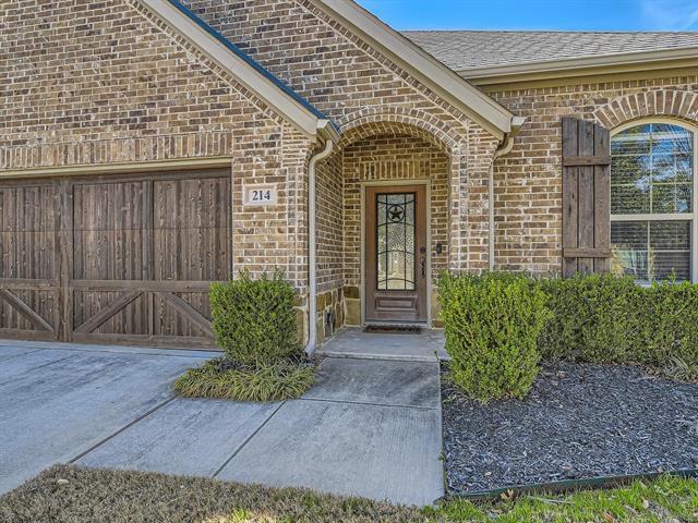 214 Bentley Dr in Midlothian, TX - Building Photo