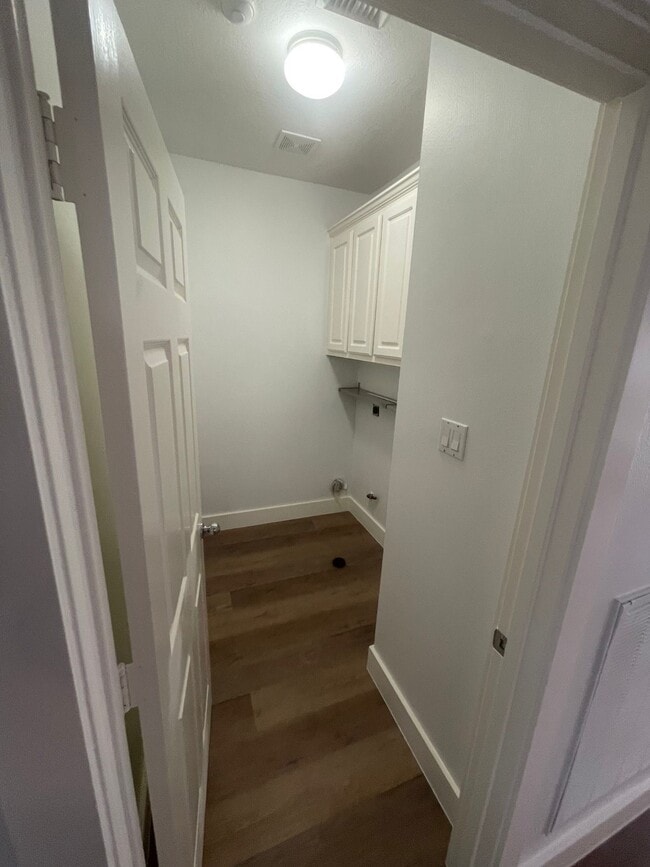 7123 Windwater Pkwy S