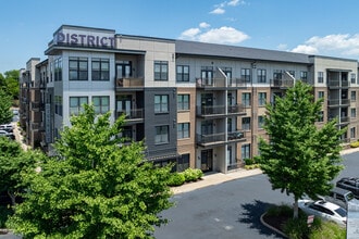 District at Seven Springs in Brentwood, TN - Foto de edificio - Building Photo
