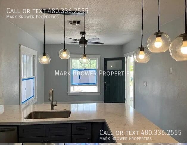 1331 W Monroe St in Phoenix, AZ - Building Photo - Building Photo