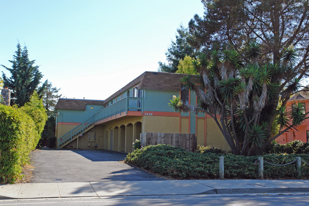 1420 Broadway in Santa Cruz, CA - Building Photo