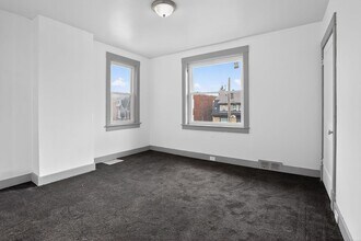 217 Reifert St in Pittsburgh, PA - Building Photo - Building Photo