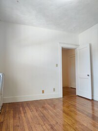 15 Scottfield Rd, Unit 4 - 6