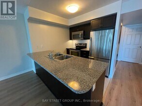 19 Grand Trunk Crescent in Toronto, ON - Building Photo - Building Photo