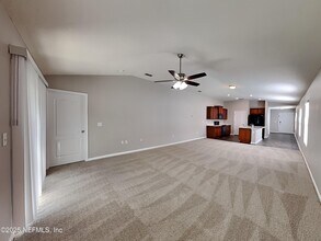 8048 Meadow Walk Ln in Jacksonville, FL - Building Photo - Building Photo
