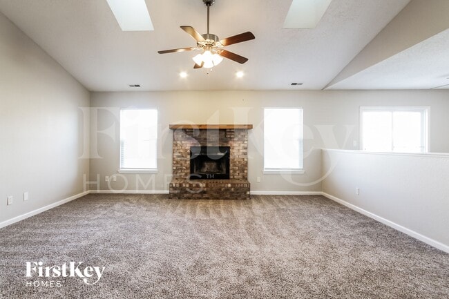 7604 Wood Stream Dr in Indianapolis, IN - Foto de edificio - Building Photo