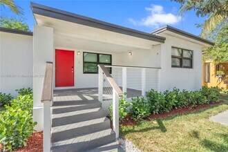 220 NW 134th St in North Miami, FL - Building Photo - Building Photo