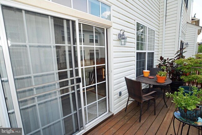 2303 Huntington Station Ct in Alexandria, VA - Building Photo - Building Photo