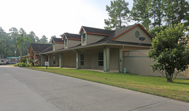 Texas RV Resort in Spring, TX - Foto de edificio - Building Photo