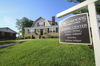 Lake of the Woods in Mount Healthy, OH - Building Photo - Building Photo