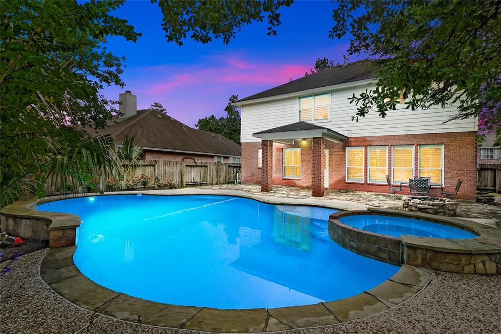 19 Heron Hollow Ct in Spring, TX - Foto de edificio