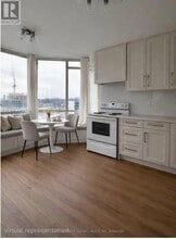 1300 Islington Ave in Toronto, ON - Building Photo - Building Photo