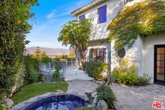 3630 Roberts View Pl in Los Angeles, CA - Building Photo - Building Photo