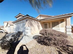 3802 Sorrowing Sparrow Ct in North Las Vegas, NV - Building Photo - Building Photo