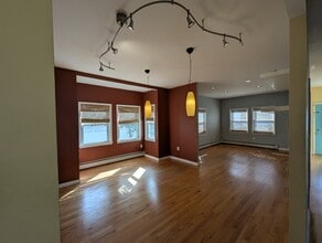 21 Almont St, Unit 1 in Medford, MA - Building Photo - Building Photo