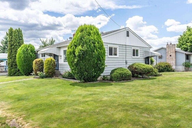 3527 N Freya St in Spokane, WA - Building Photo - Building Photo