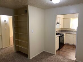 2420 Louise St in Denton, TX - Building Photo - Building Photo