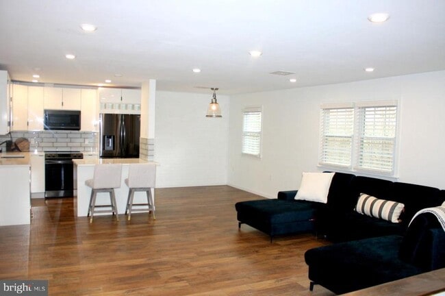 property at 1311 Yardley Commons