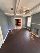 2233 Queens Hwy in Shreveport, LA - Building Photo