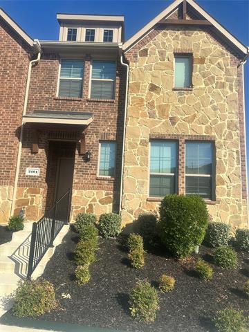2101 Crooked Bow Dr in Mesquite, TX - Building Photo