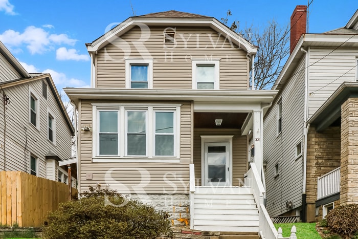 337 Parallel Ave in Pittsburgh, PA - Building Photo