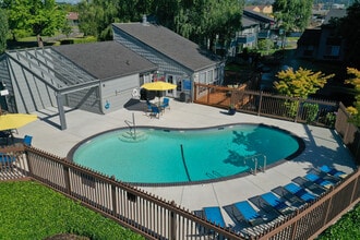 The Lakes at Fife in Fife, WA - Building Photo - Building Photo