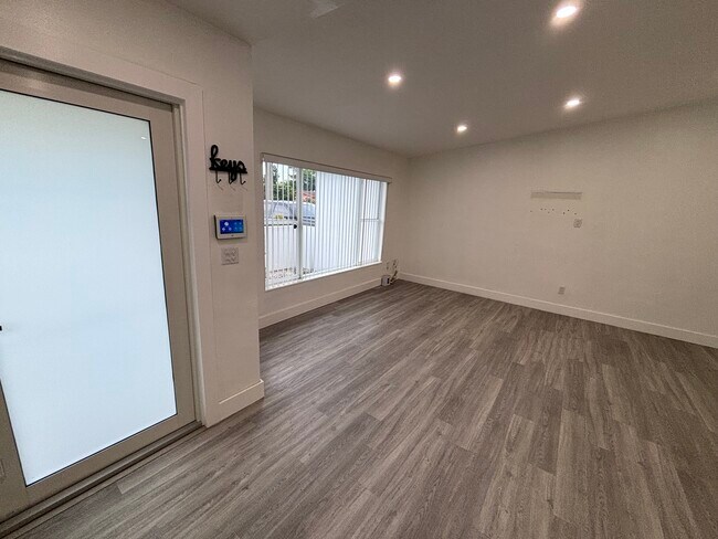 11105 SW 156th Terrace in Miami, FL - Building Photo - Building Photo