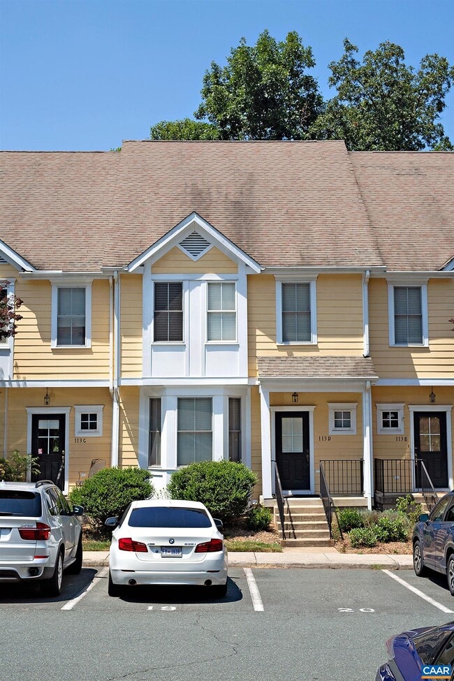 113 Melbourne Park Circle in Charlottesville, VA - Building Photo - Building Photo