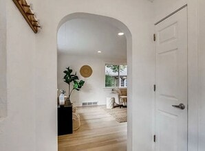 740 Dahlia St in Denver, CO - Building Photo - Building Photo